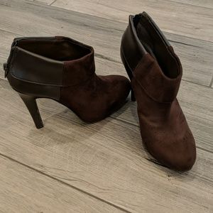 Jessica Simpson Brown Booties